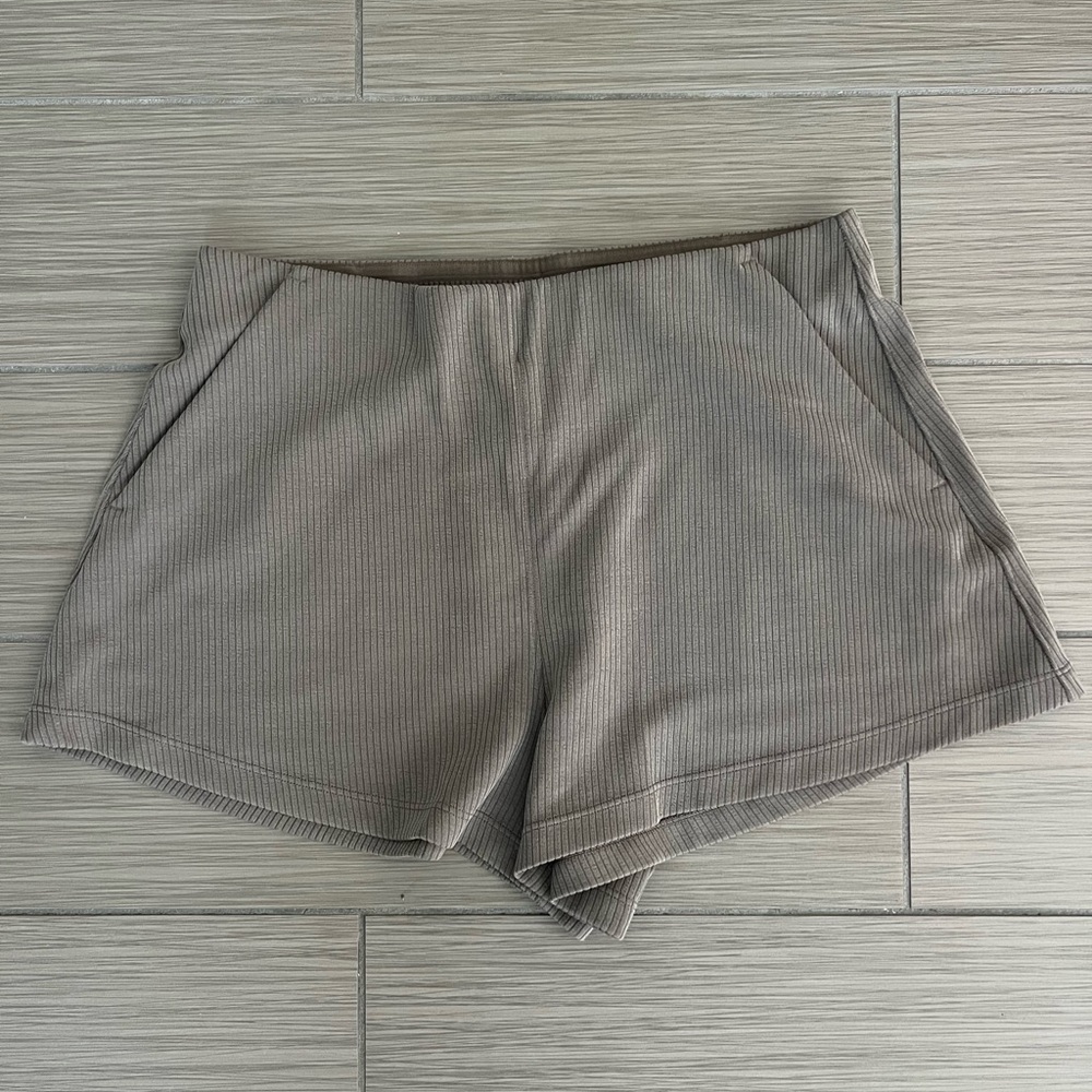 lululemon athletica Ribbed Athletic Shorts in Taupe